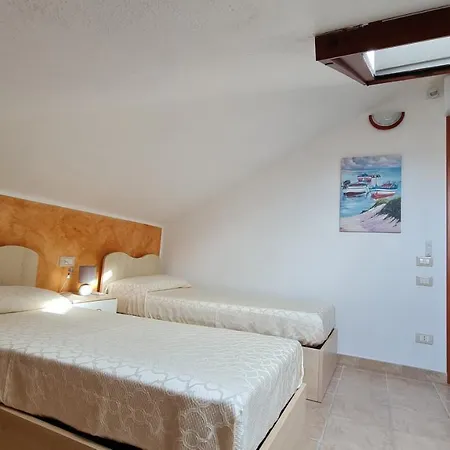 Vivi. Piscina, Idro, Giardino E Condizionatore Вилла