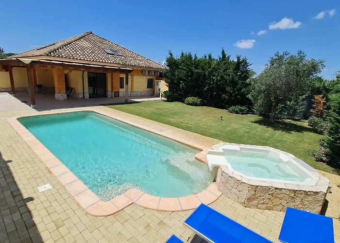 Vivi. Piscina, Idro, Giardino E Condizionatore *