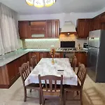 Vivi. Piscina, Idro, Giardino E Condizionatore * Capitana