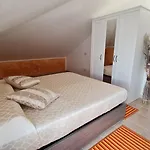 Villa Vivi. Piscina, Idro, Giardino E Condizionatore Capitana