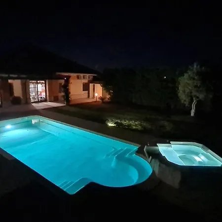 Vivi. Piscina, Idro, Giardino E Condizionatore Villa Capitana