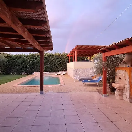 Vivi. Piscina, Idro, Giardino E Condizionatore Villa