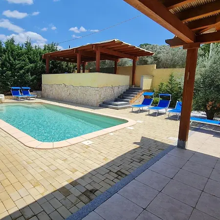 Villa Vivi. Piscina, Idro, Giardino E Condizionatore Capitana
