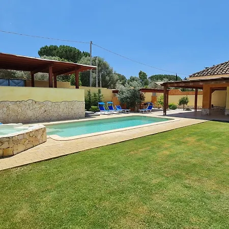 Vivi. Piscina, Idro, Giardino E Condizionatore Villa